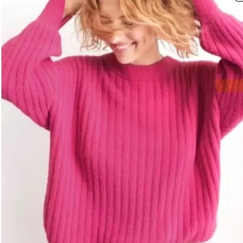 Aerie Buttercream crewneck sweater size small